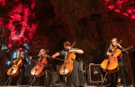 Arrhythmia - Cello Metal Band v jeskyni Výpustek